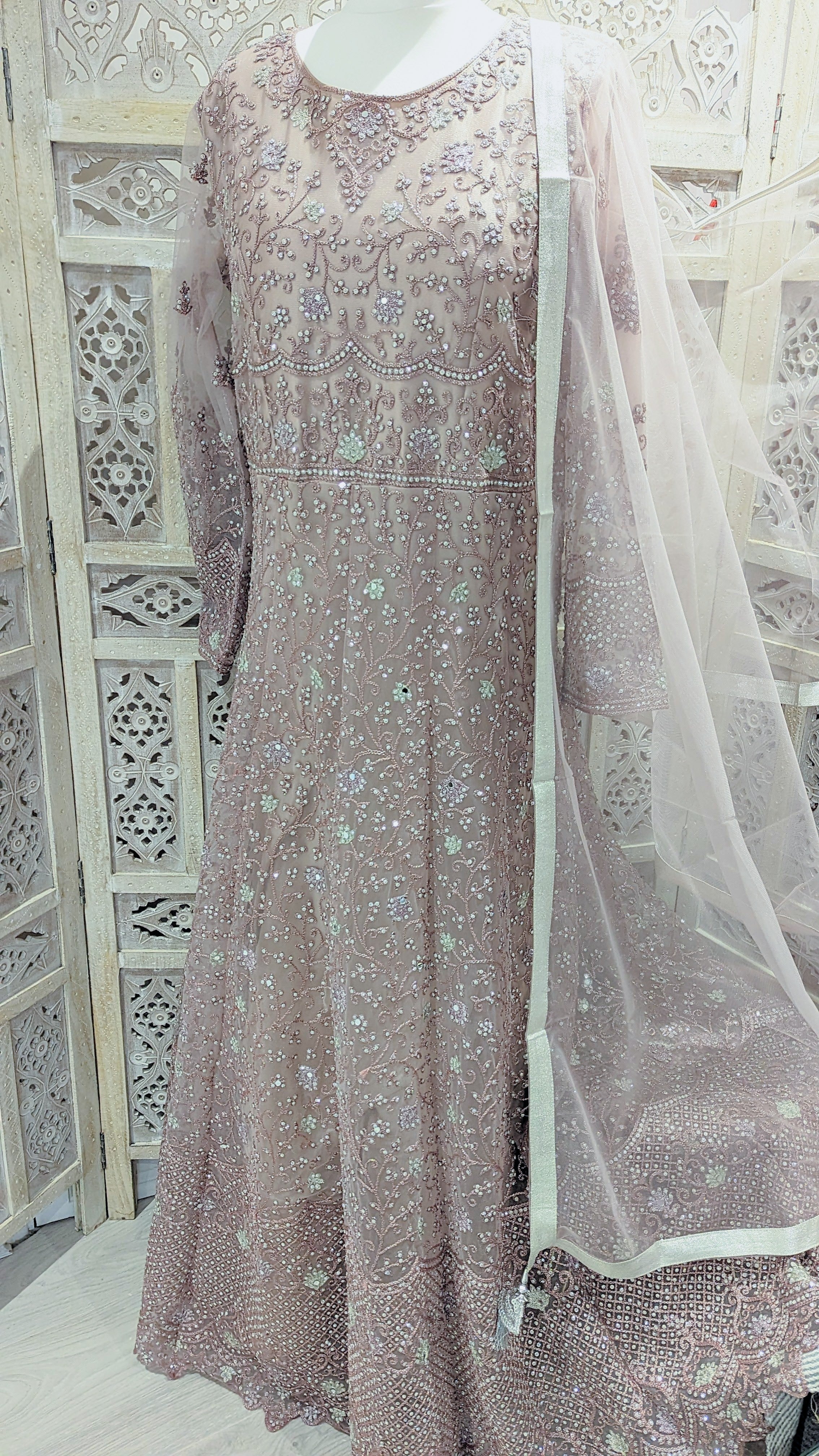 Dusty Pink Long Sleeve Gown (16-18)