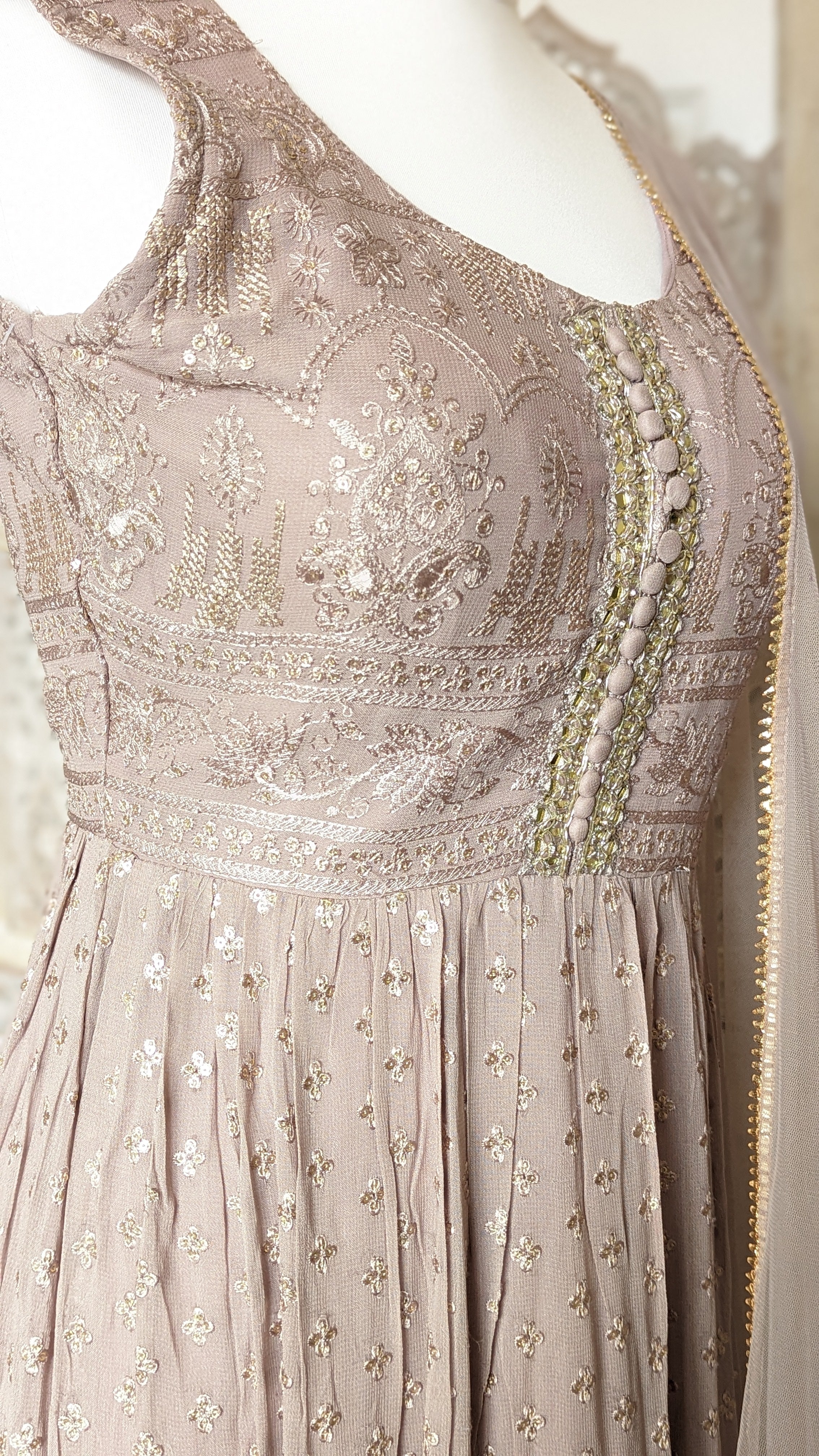 Luxury Mauve Gown (10-12)