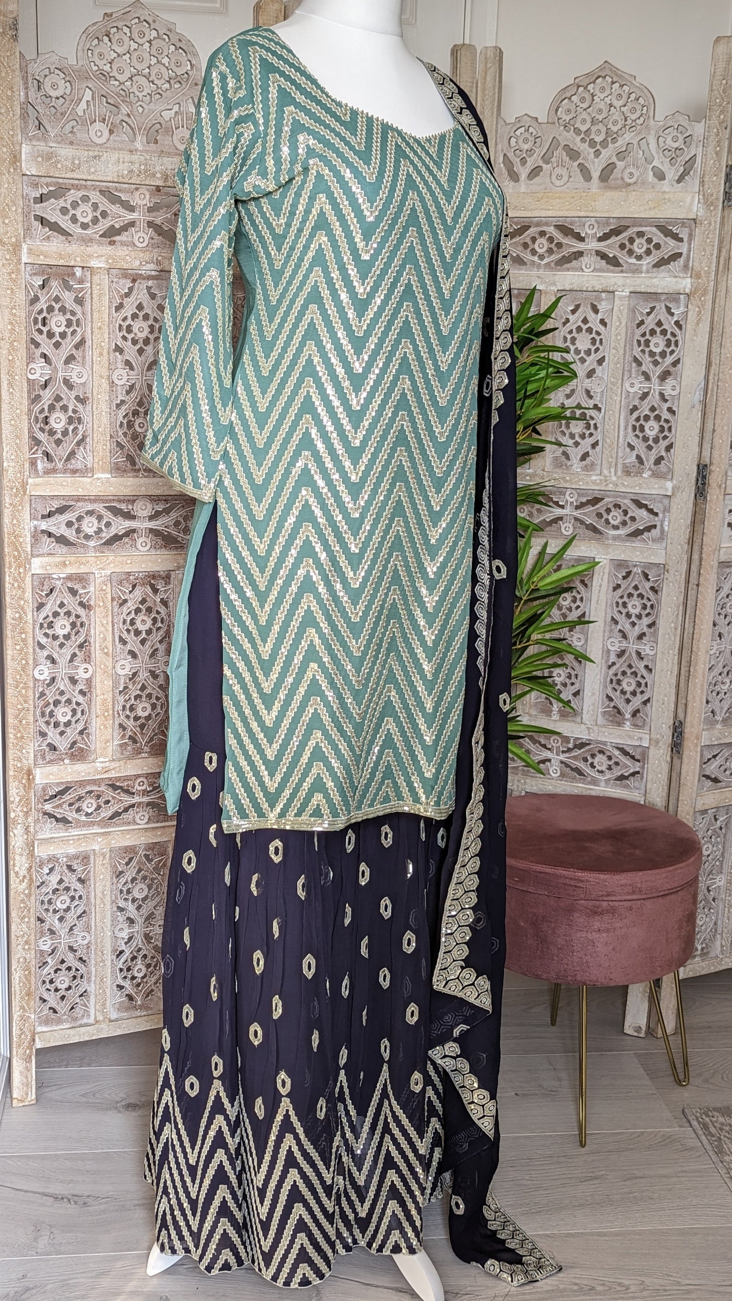 Contrast Geo Sequin Gharara Set (12-14)