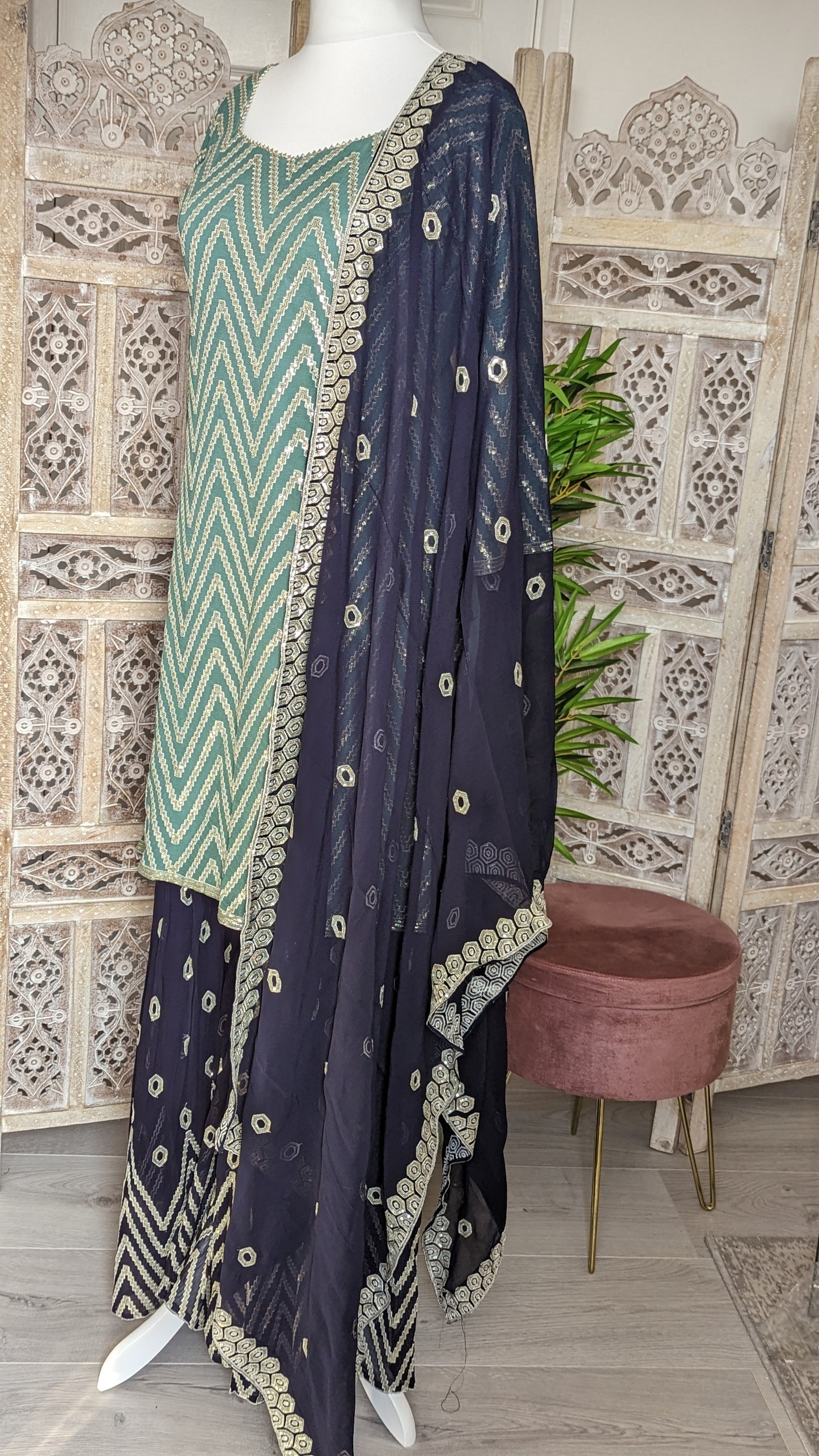 Contrast Geo Sequin Gharara Set (12-14)