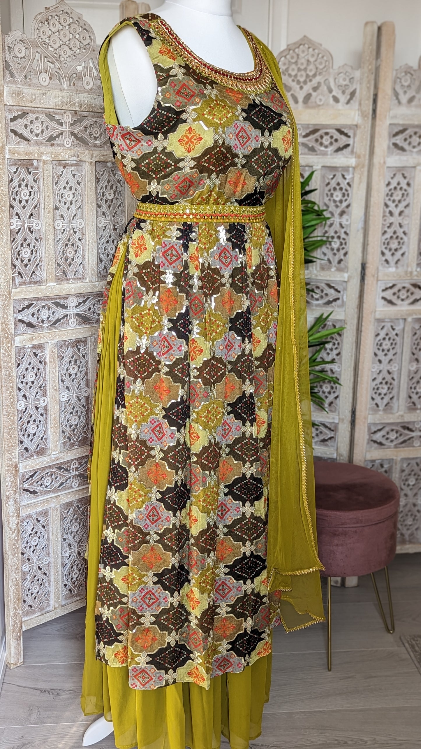 Mehndi Print Palazzo Set (16-18)