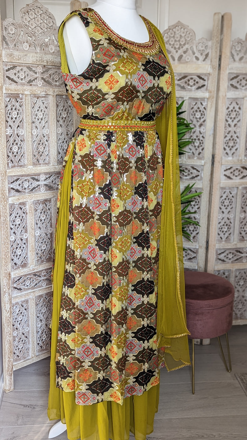 Mehndi Print Palazzo Set. Size 16-18 (bust 46")