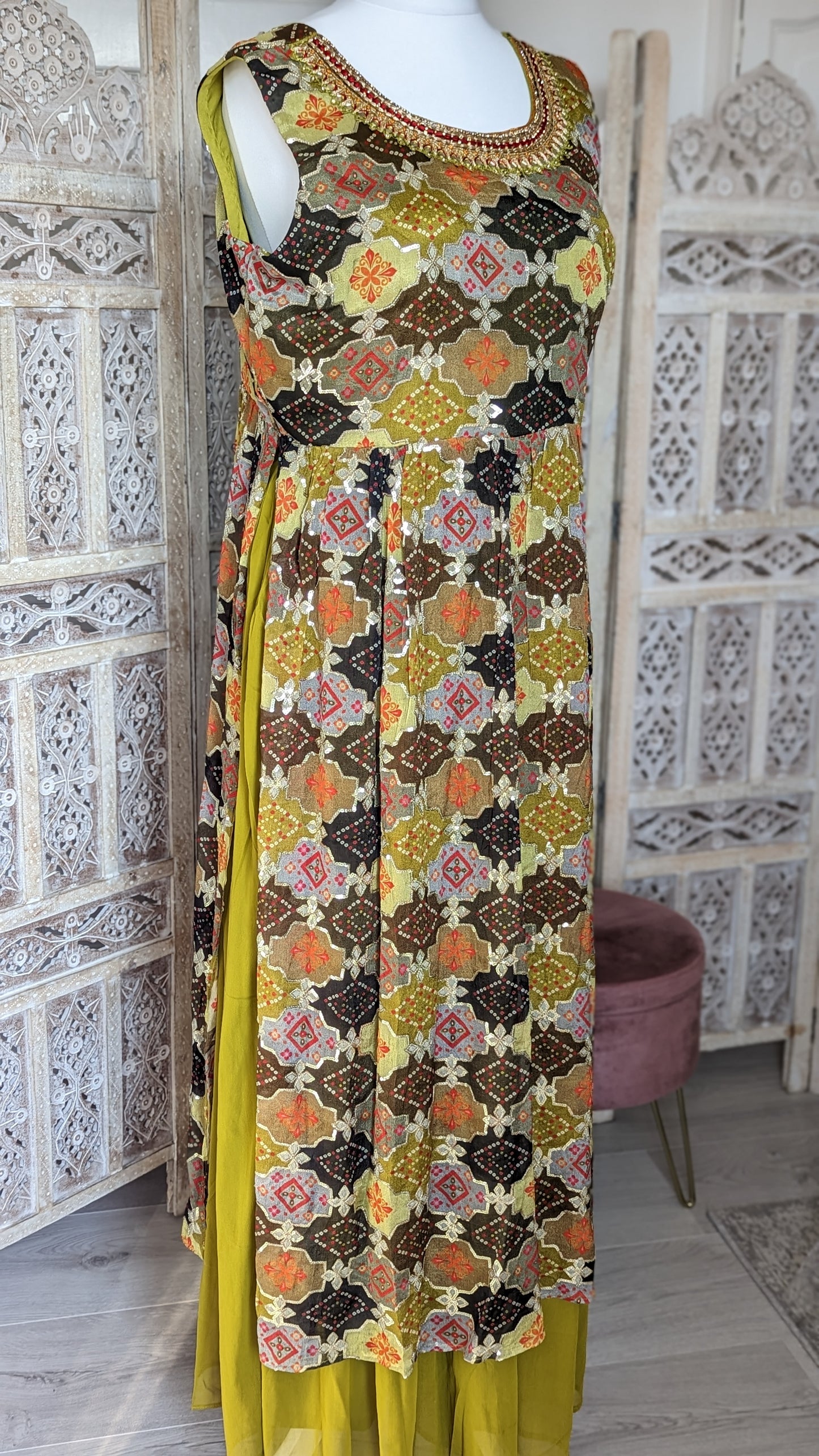 Mehndi Print Palazzo Set (16-18)