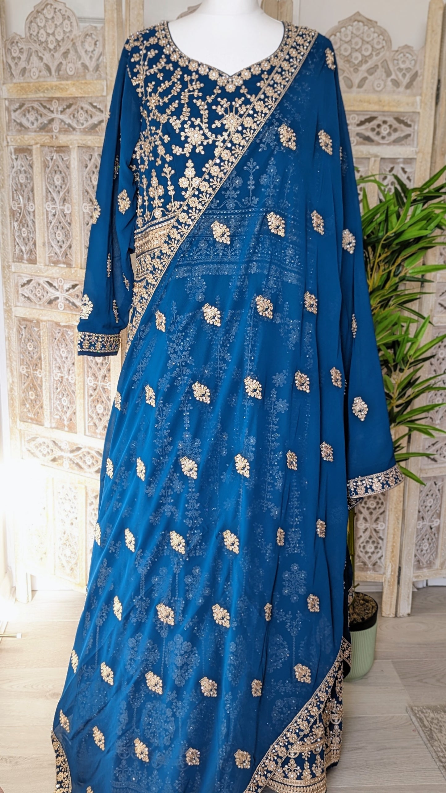 Luxury Teal Gown (16-18)