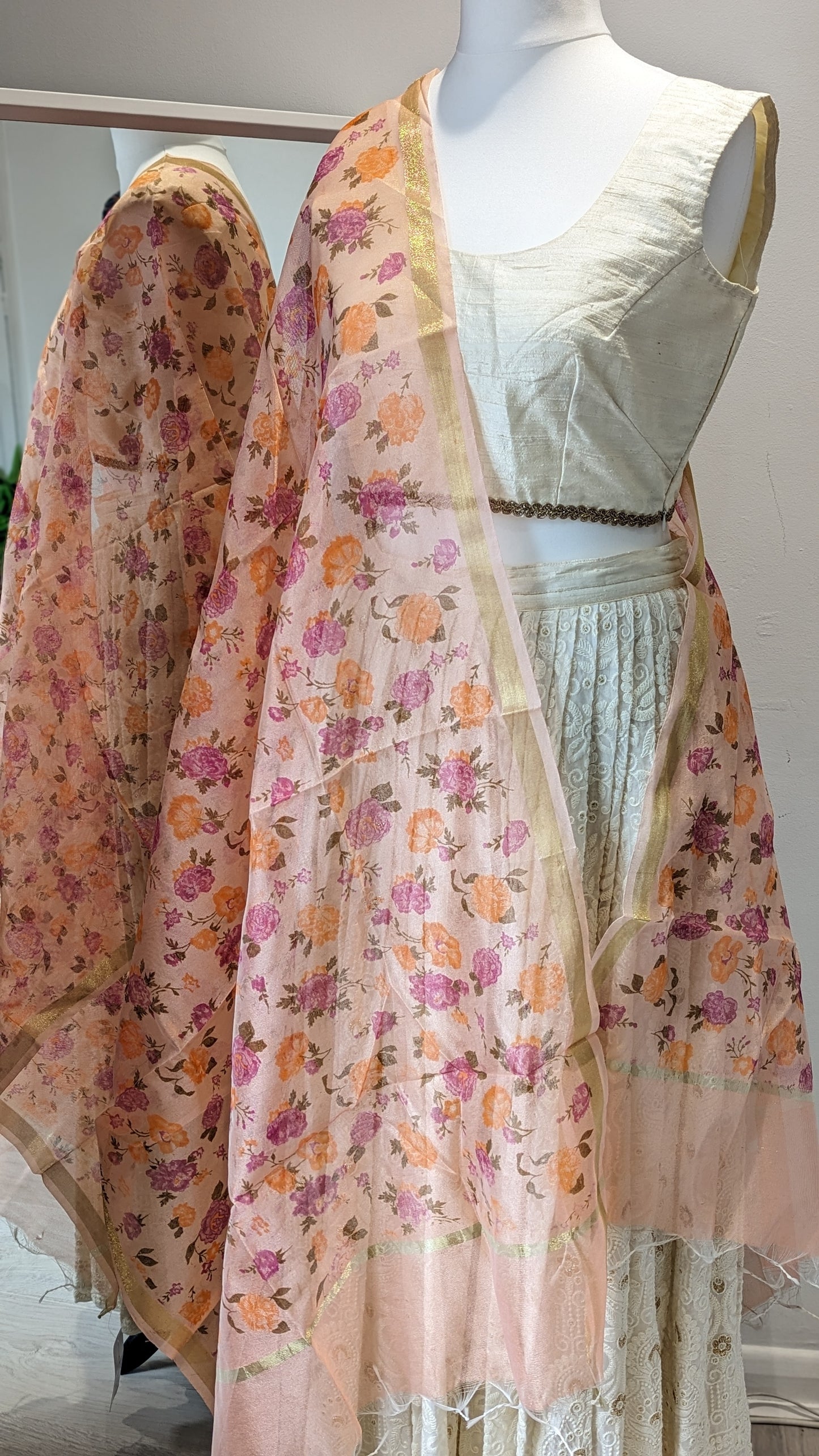 Chanderi Peach Floral Print Dupatta / Shawl