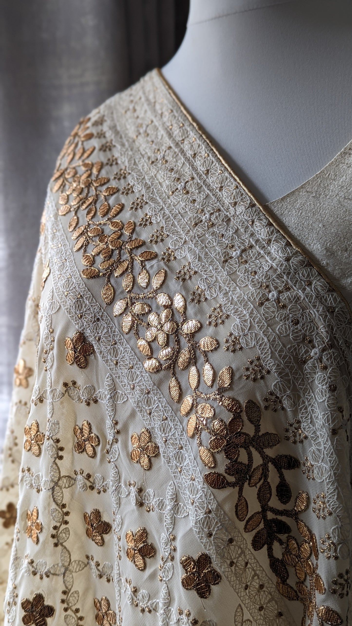 Chikankari Gota Pati Dupatta (Shawl) - Cream