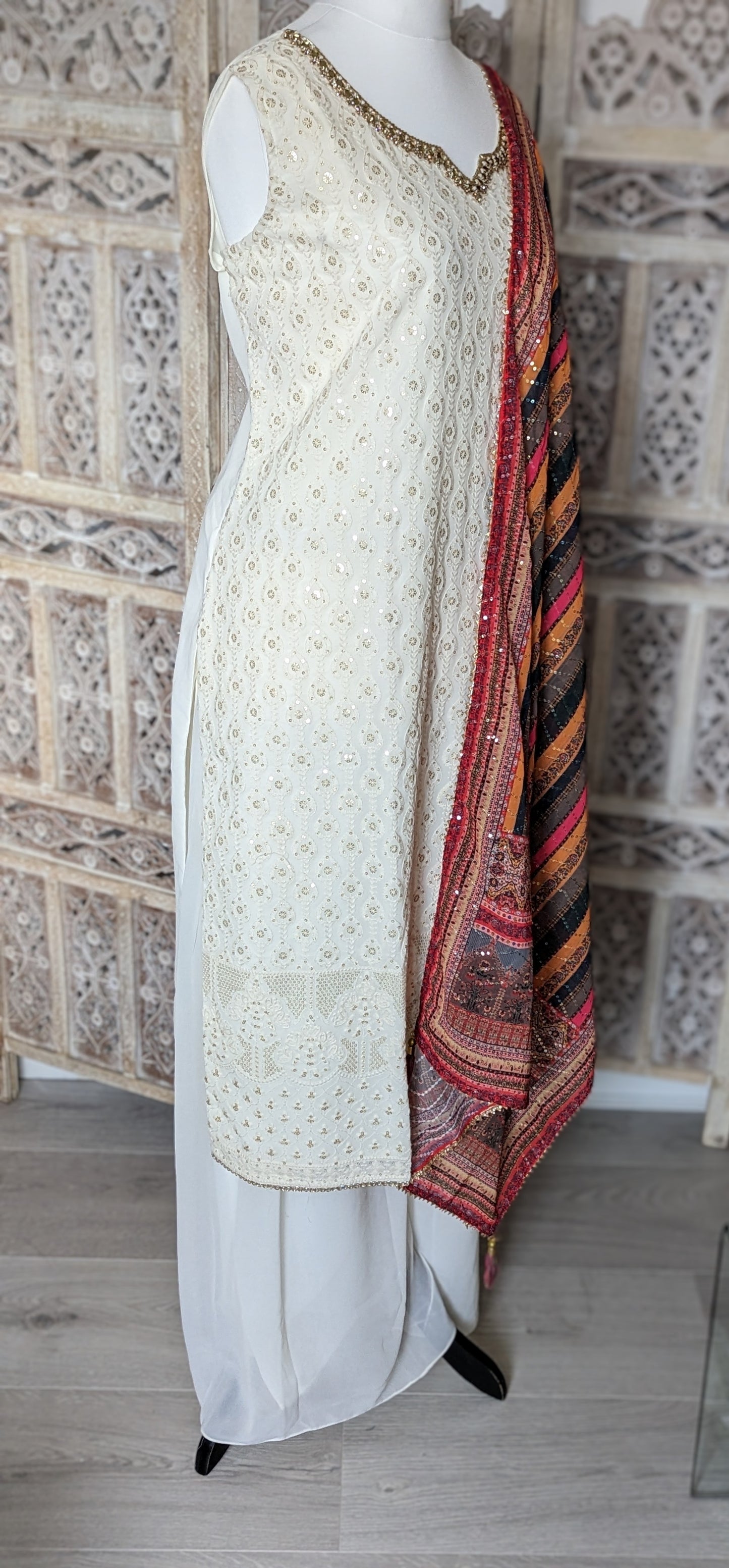 Chikankari Palazzo Suit (12-14)