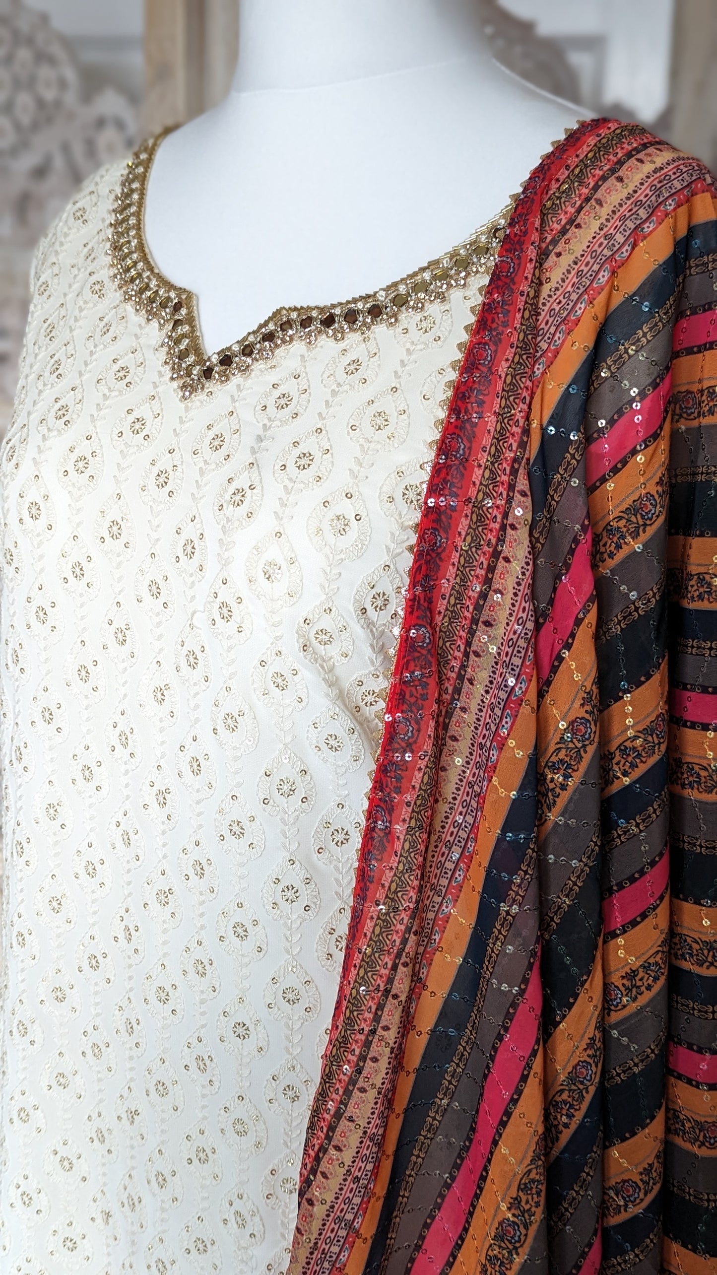 Chikankari Palazzo Suit (12-14)
