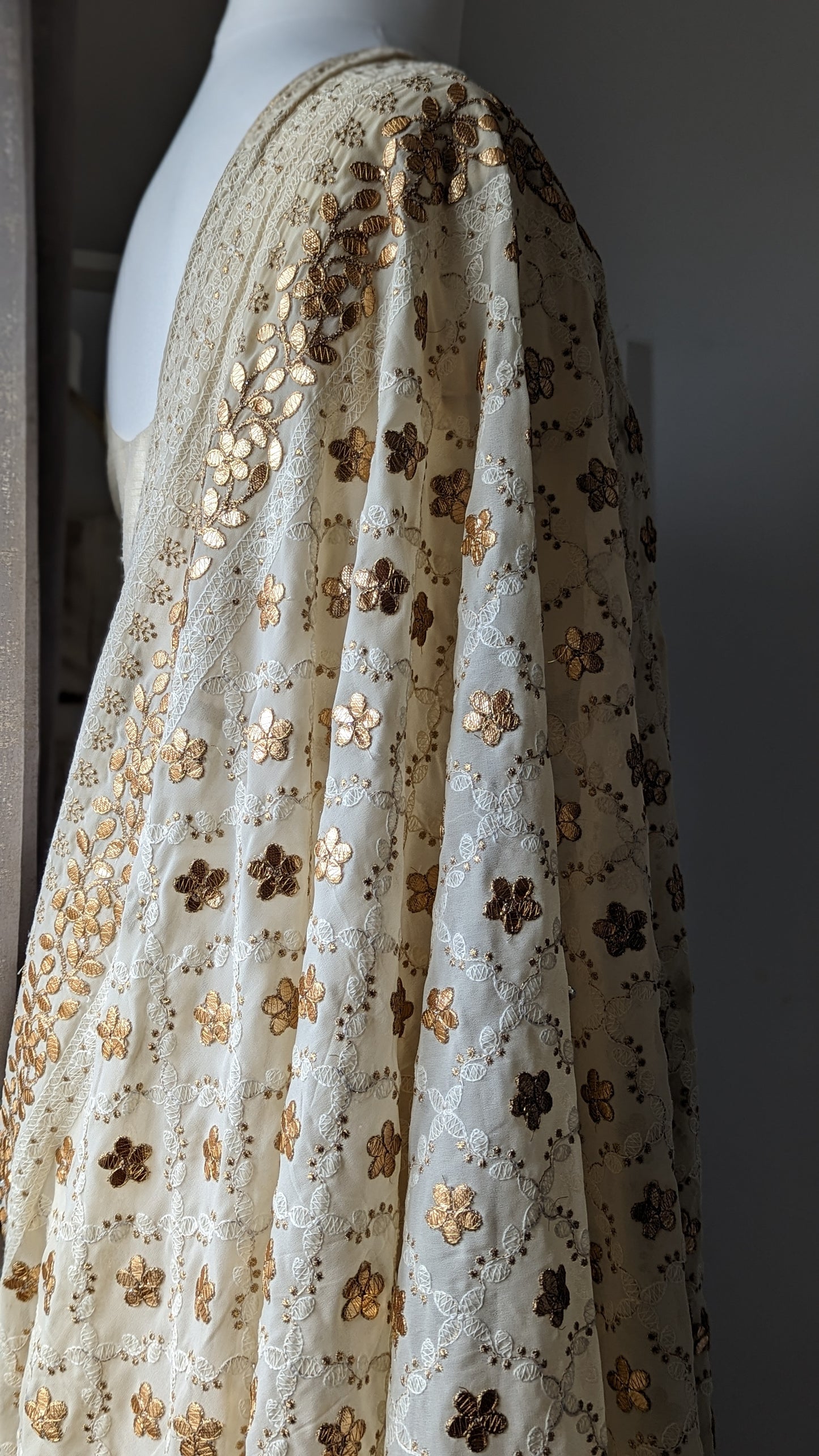 Chikankari Gota Pati Dupatta (Shawl) - Cream