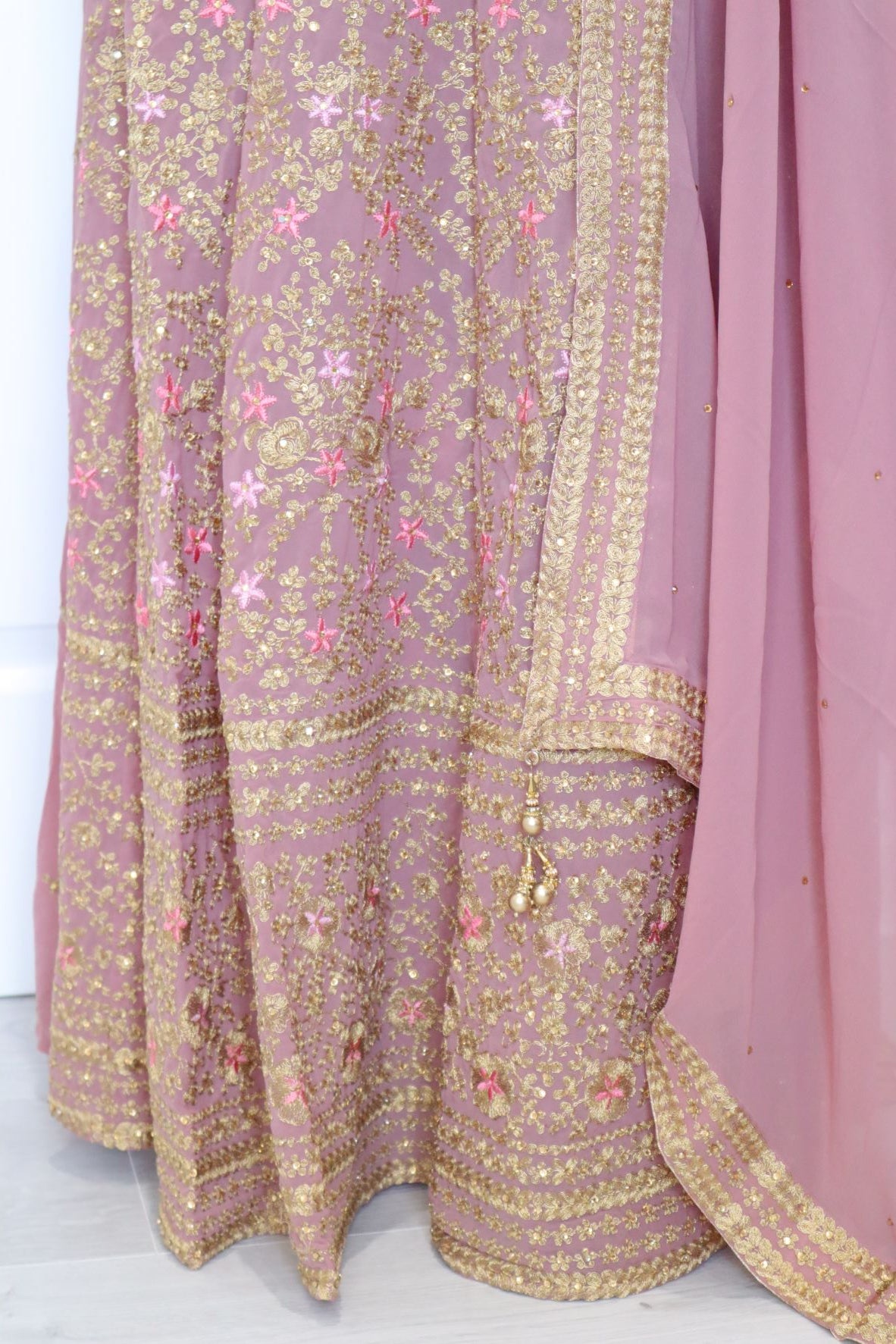 Mauve and Gold Floral Gown Size 8-10 (bust 38")