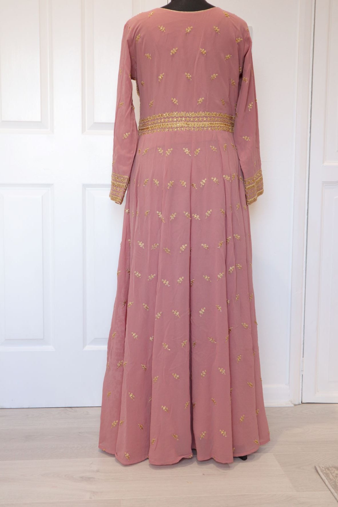 Mauve and Gold Floral Gown Size 8-10 (bust 38")