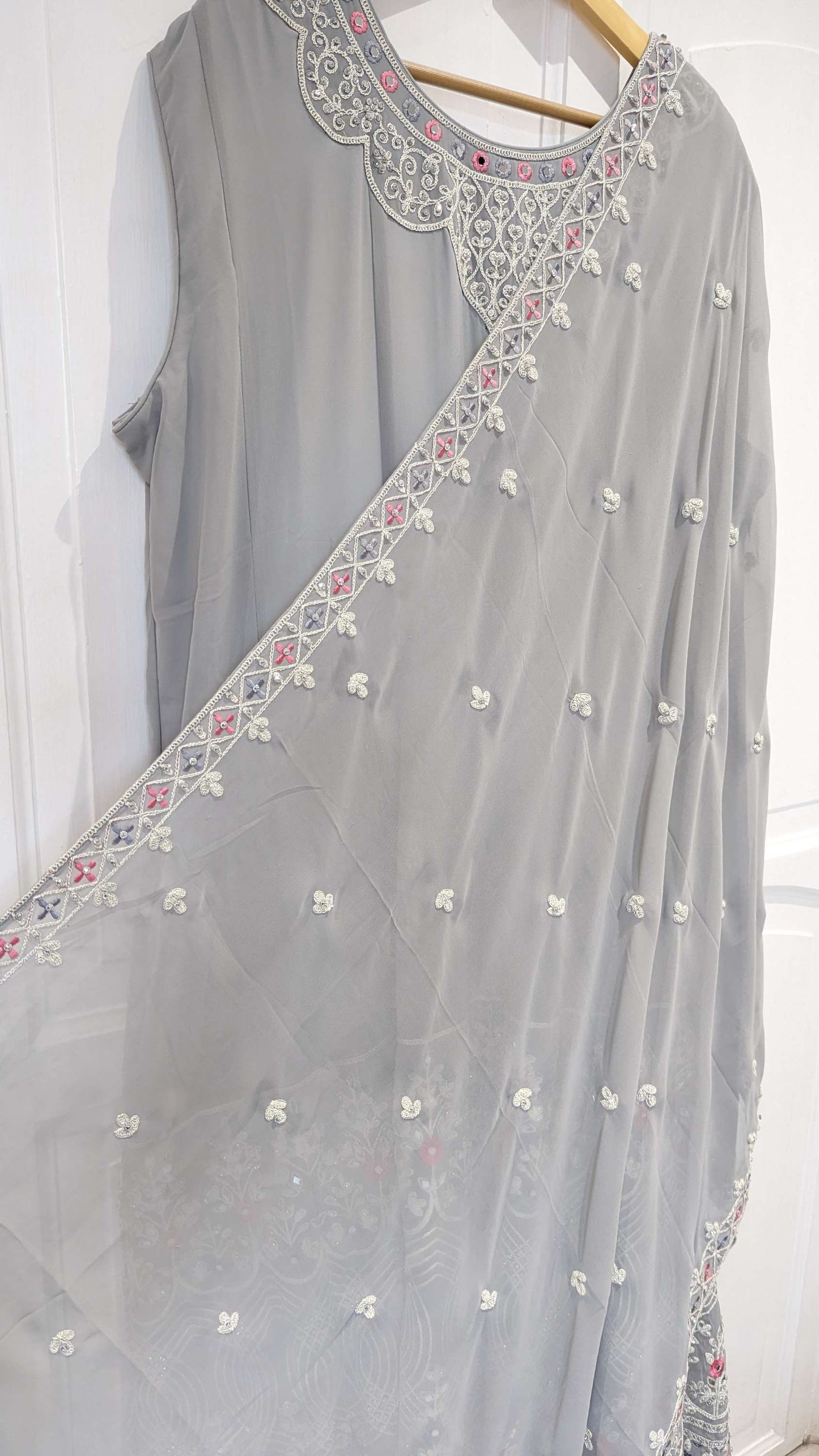 Luxury Grey Deco Embroidery Gown (24-26)