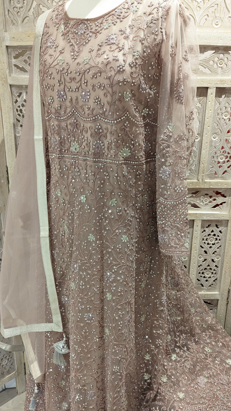 Dusty Pink Long Sleeve Gown - Size 16-18 (bust 46")