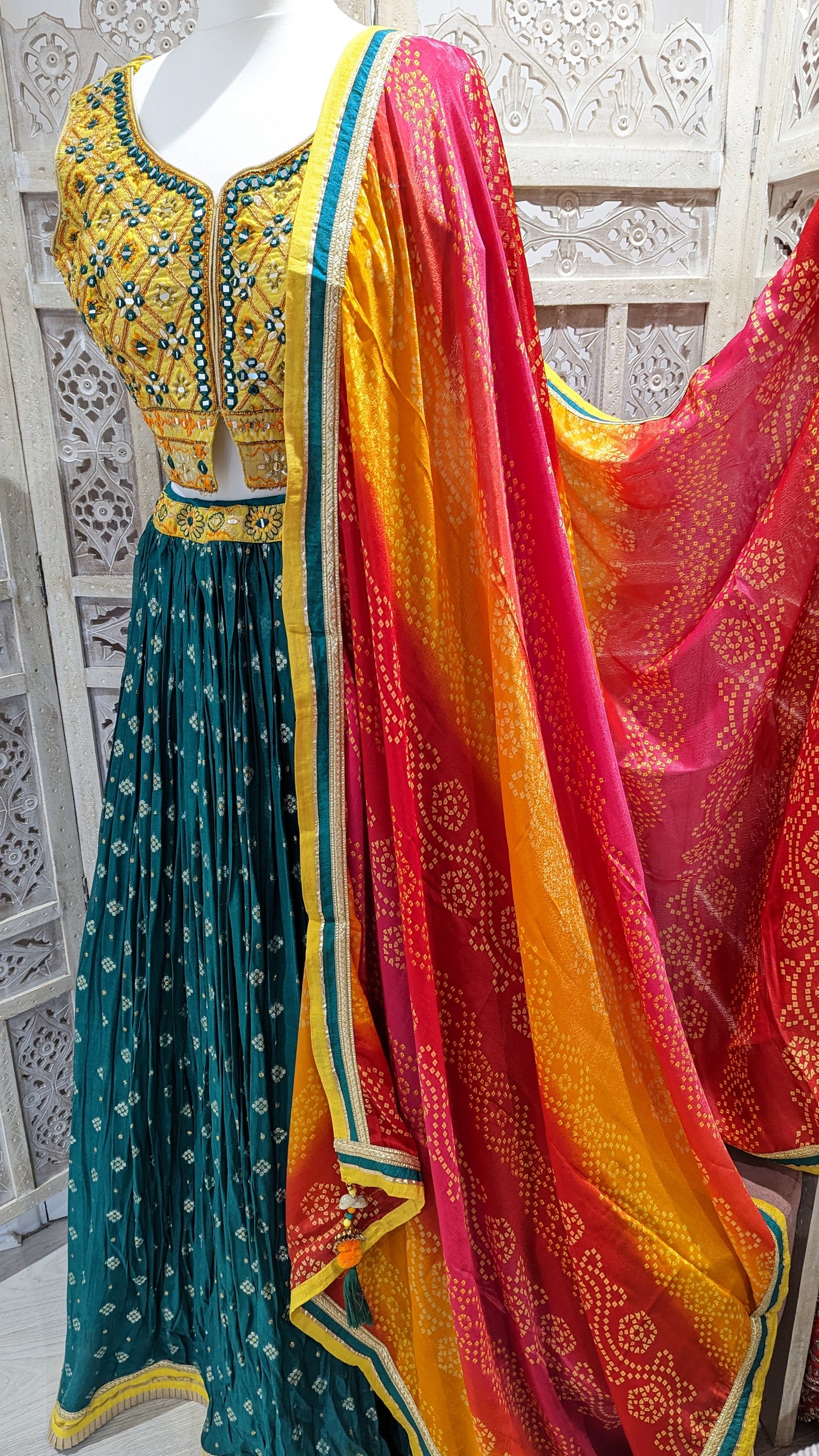 Bright Bandhani Lehenga (10-12)